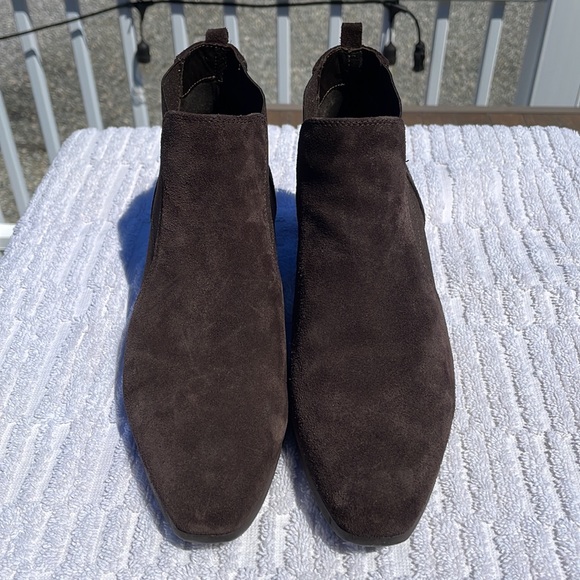 Aquatalia Falco Suede Bootie, 9 1/2 - Picture 4 of 15